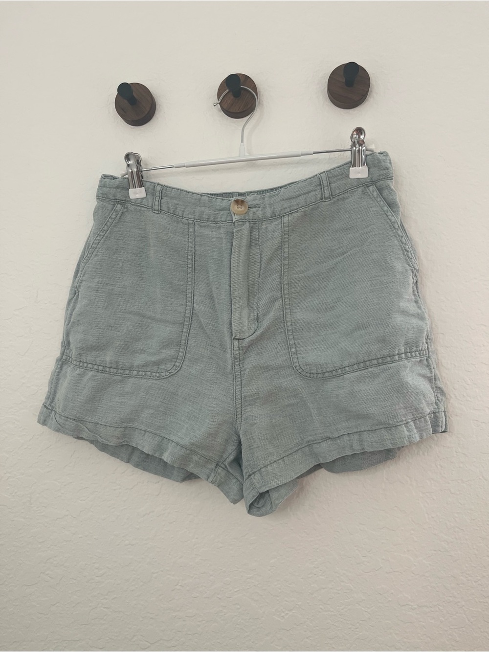 C&C California High-Waist Linen-Blend Shorts in Sage